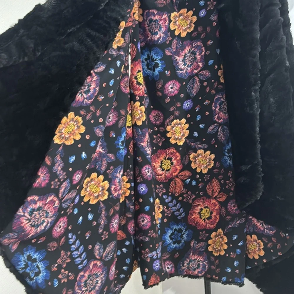 Faux Fur Vest - Picture 4 of 4